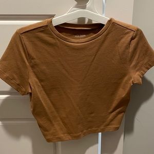 NWOT Crop top tee